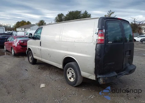 2005 Chevrolet Express z USA, uszkodzony, nr VIN 1GCGG25V651136161